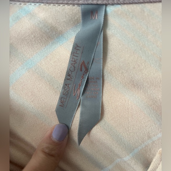 Melissa McCarthy women’s button down shirt size Medium - Picture 2 of 4